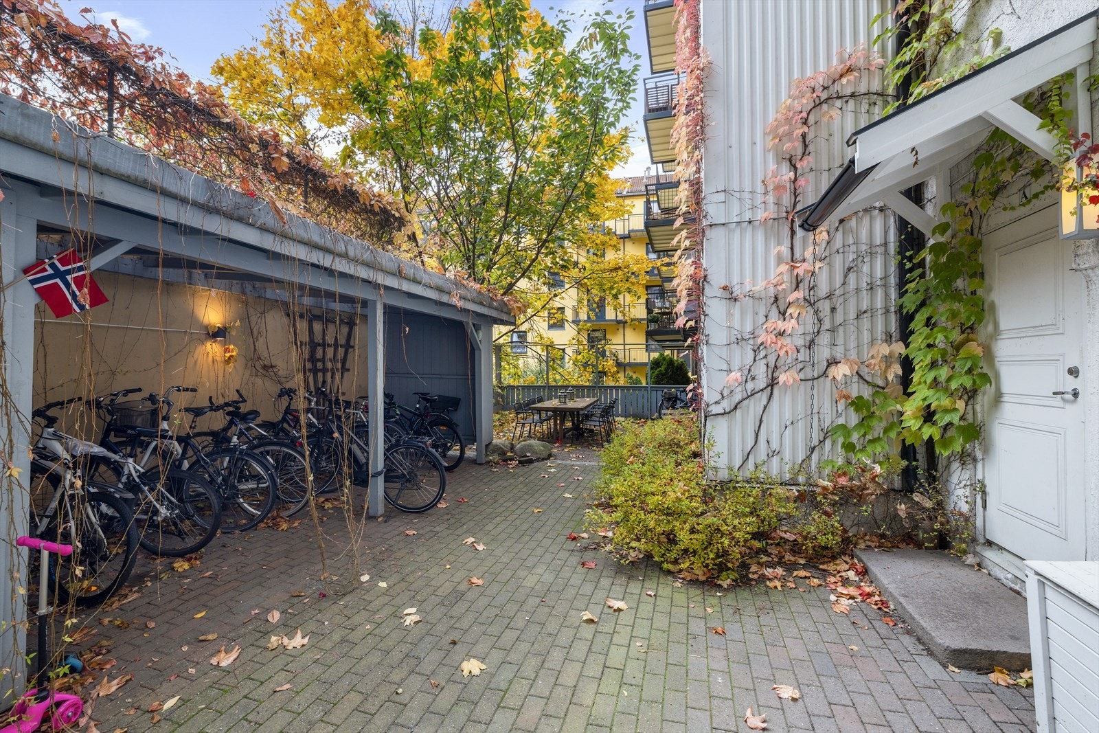 Sitat selger: "Jeg har stortrivdes både i leiligheten og i området". Galleribilde