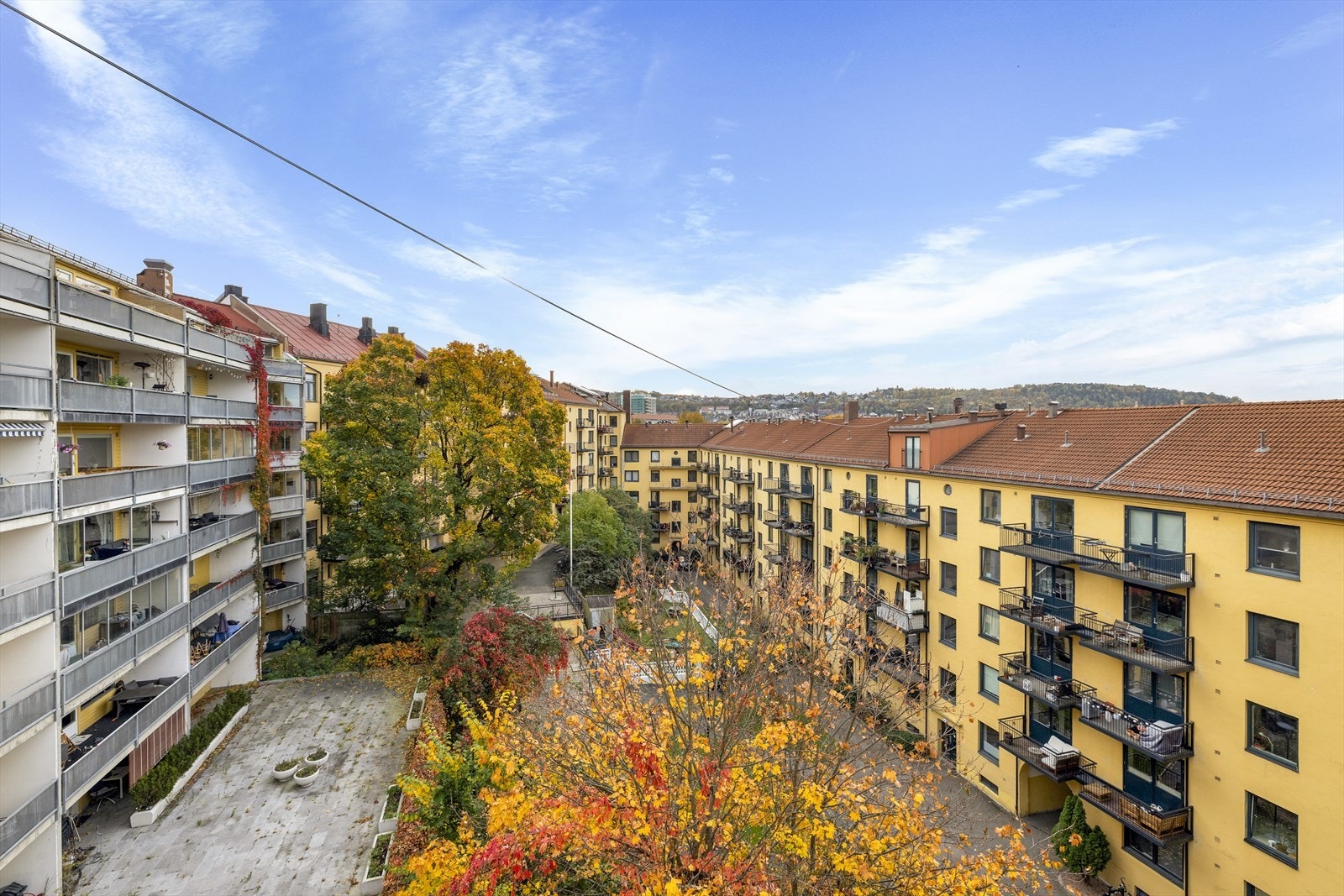 Balkong mot bakgård Galleribilde