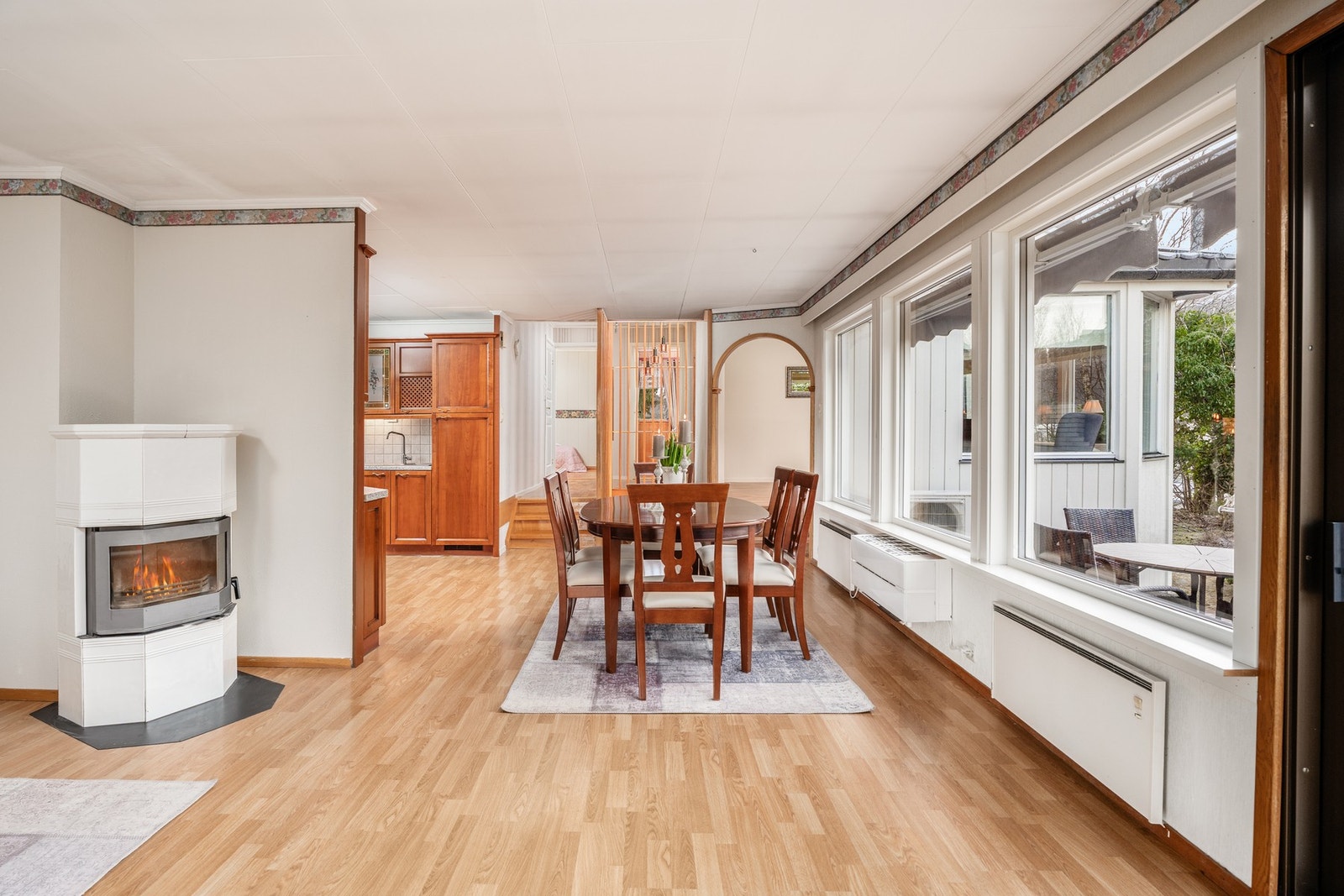 I leiligheten er det mye lagringsplass på bod, loft og garasje. Galleribilde