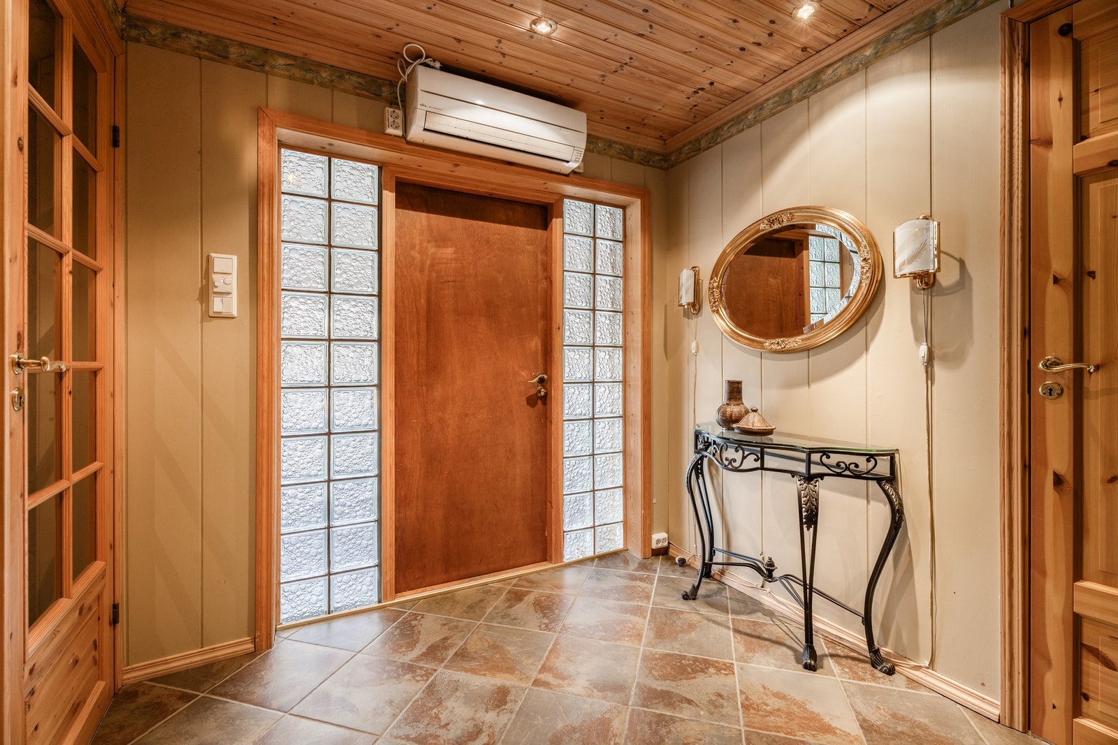 Inngang til boligen. Galleribilde