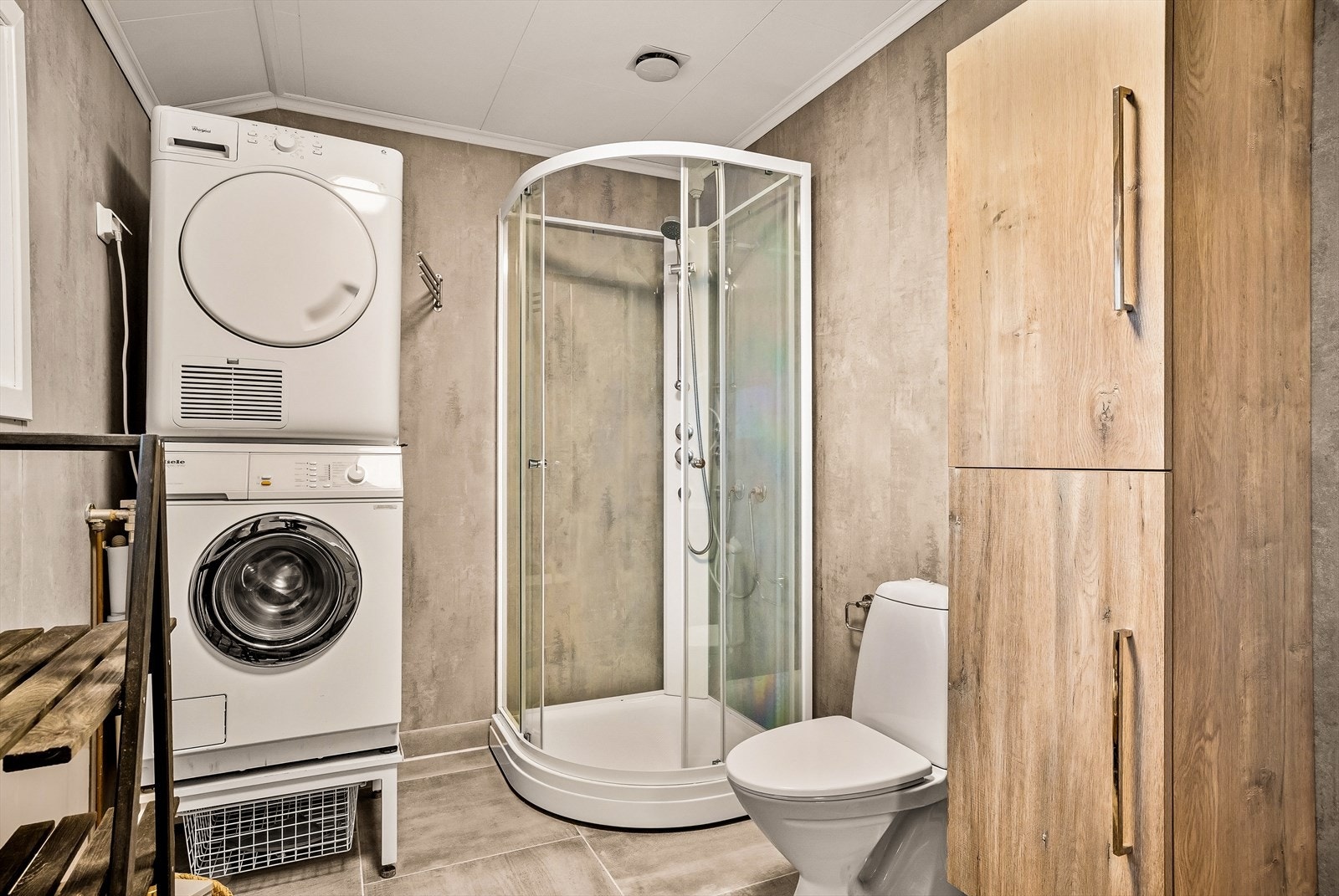 Pent bad med dusjkabinett. Galleribilde