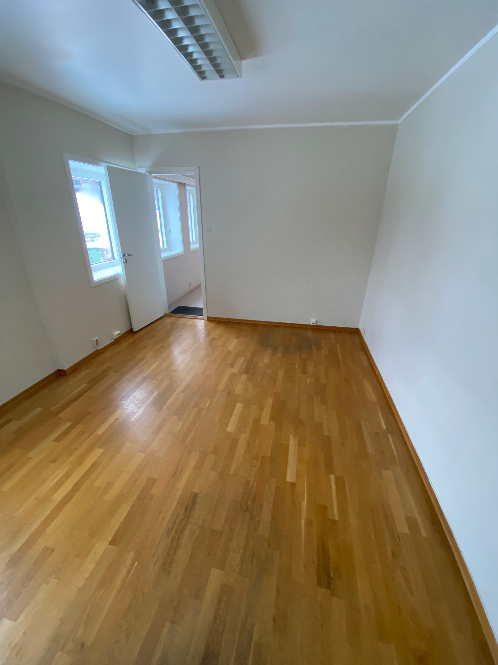 Lyst og enkelt lokale Galleribilde