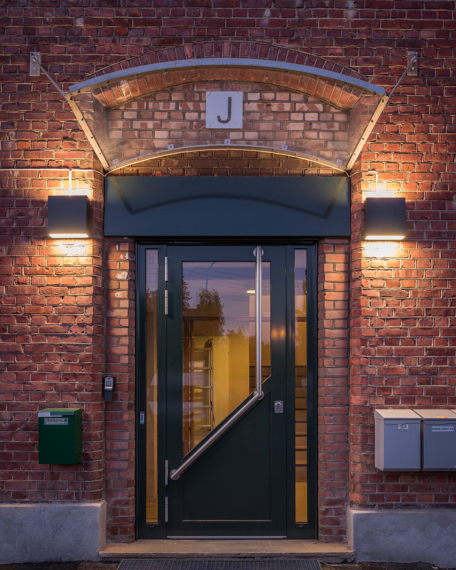 Inngang til lokalet i 2. et. Galleribilde