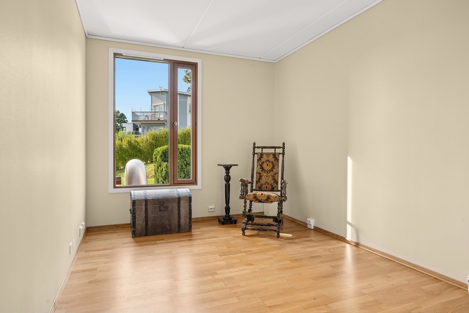 Leiligheten byr på to fine soverom med god plass til dobbeltseng og tilhørende nattbord. Galleribilde