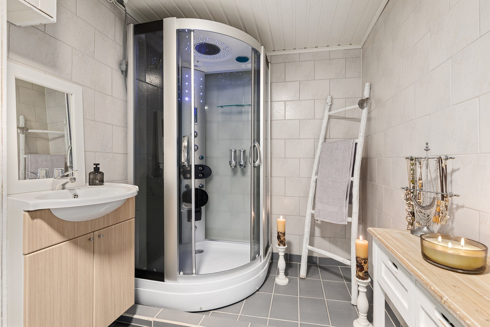 Masasjedusj er demontert og fjernet pr. i dag Galleribilde