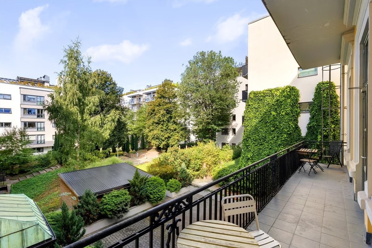 Felles balkong Galleribilde