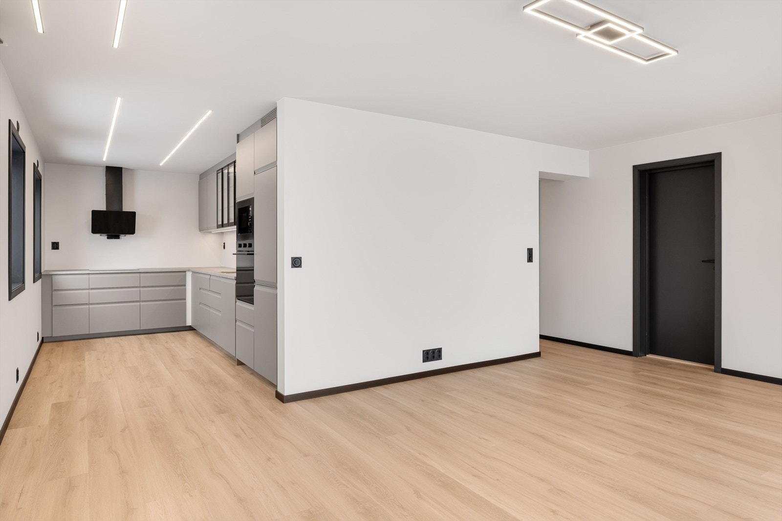 Boligens 1. fremstår som lys og moderne. Galleribilde