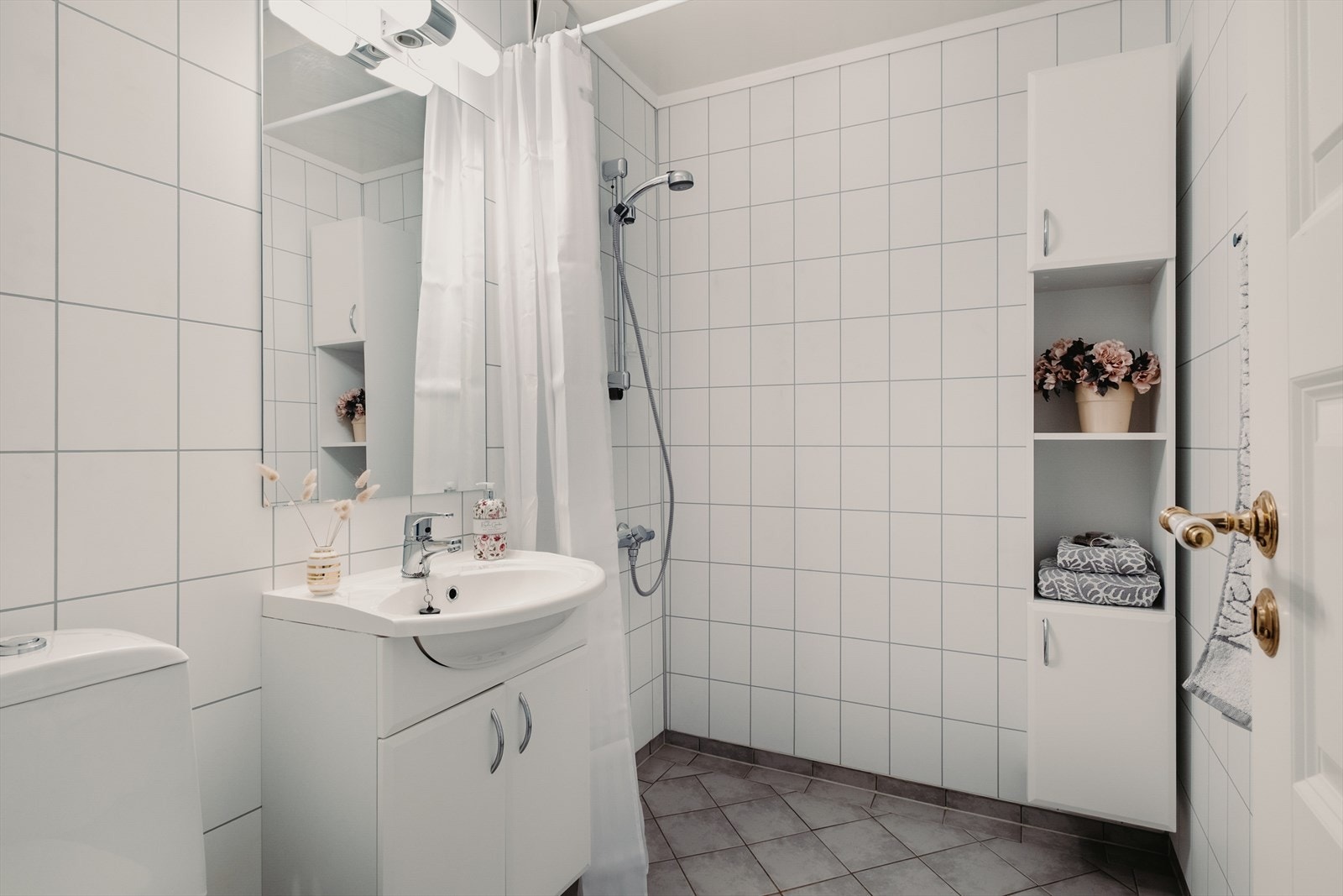 Bad i underetasjen. Galleribilde