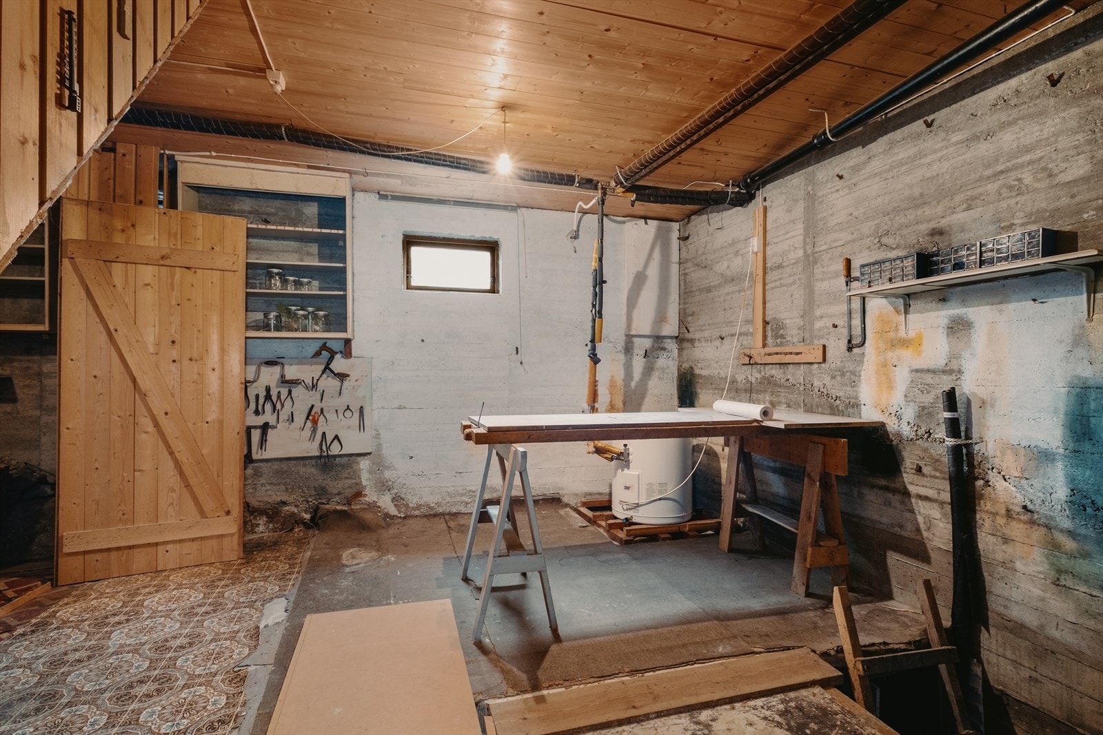 Uinnredet kjellerom i deler av uetg. Galleribilde