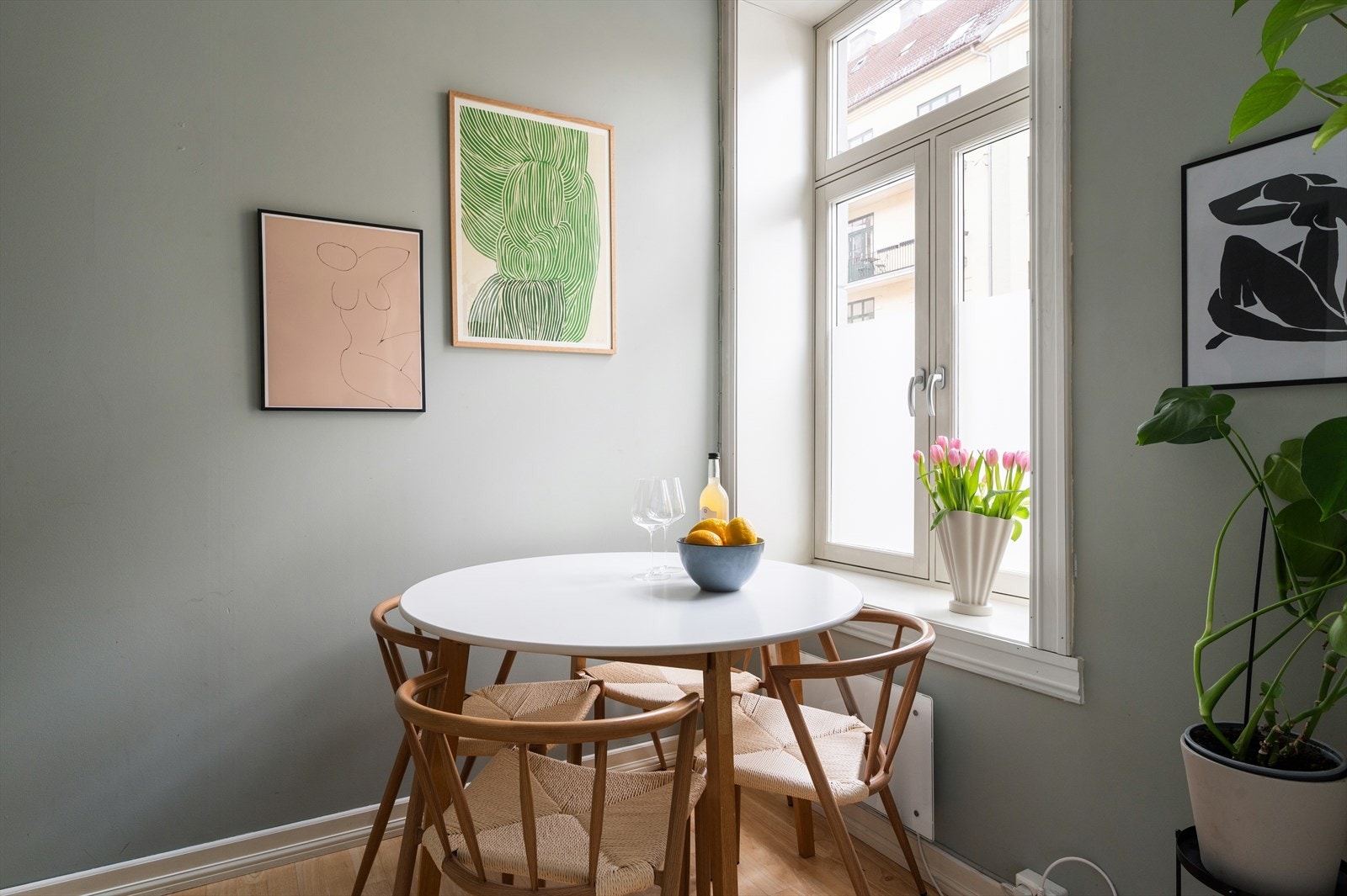 Her kan man fint invitere til hyggelige middagsselskaper. Galleribilde