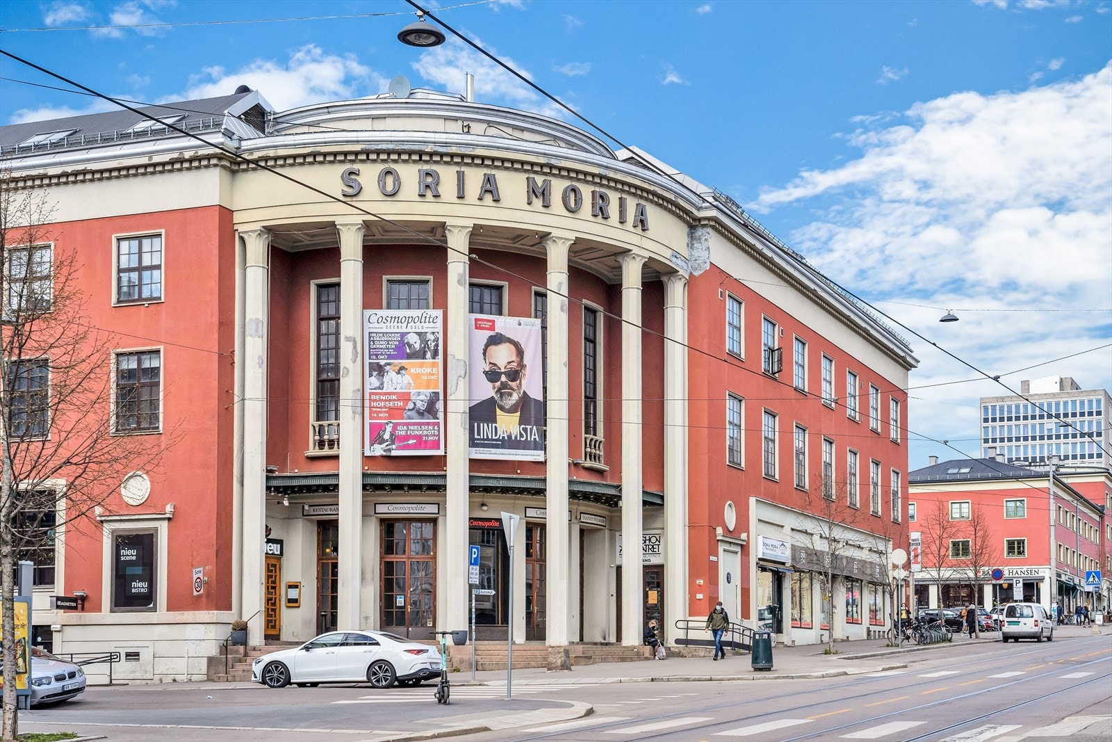 For kulturelle innslag er Soria Moria og Det Andre Teateret verdt et besøk Galleribilde