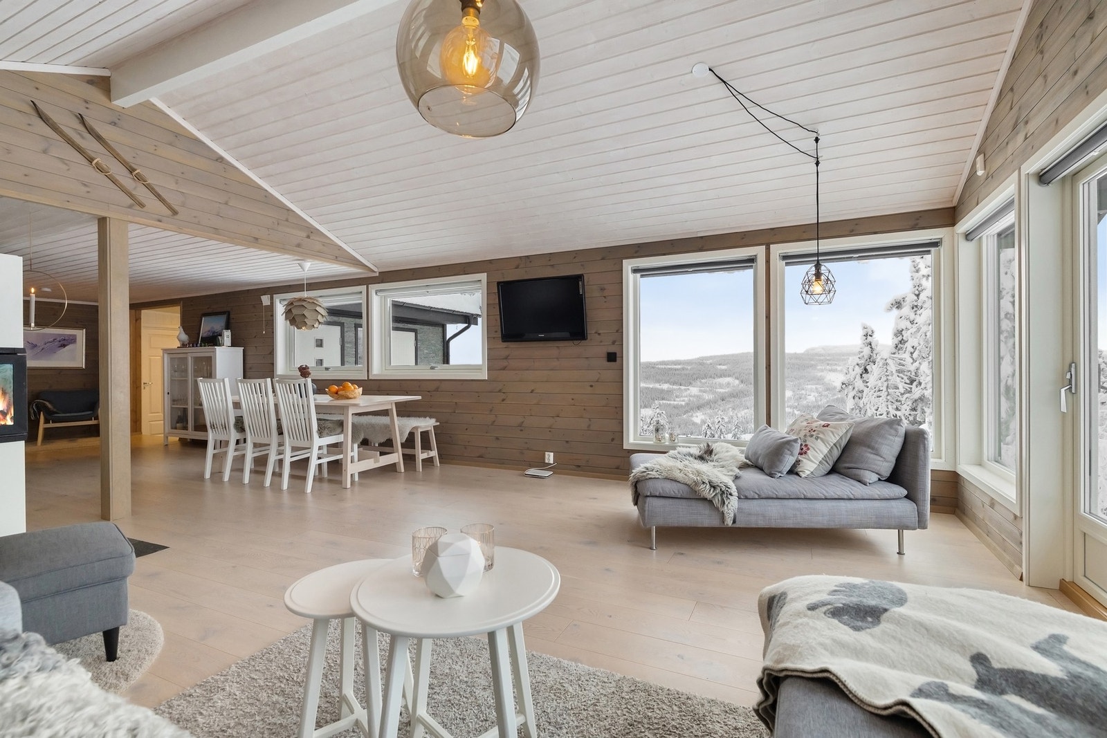 God takhøyde gir en romslig følelse. Galleribilde