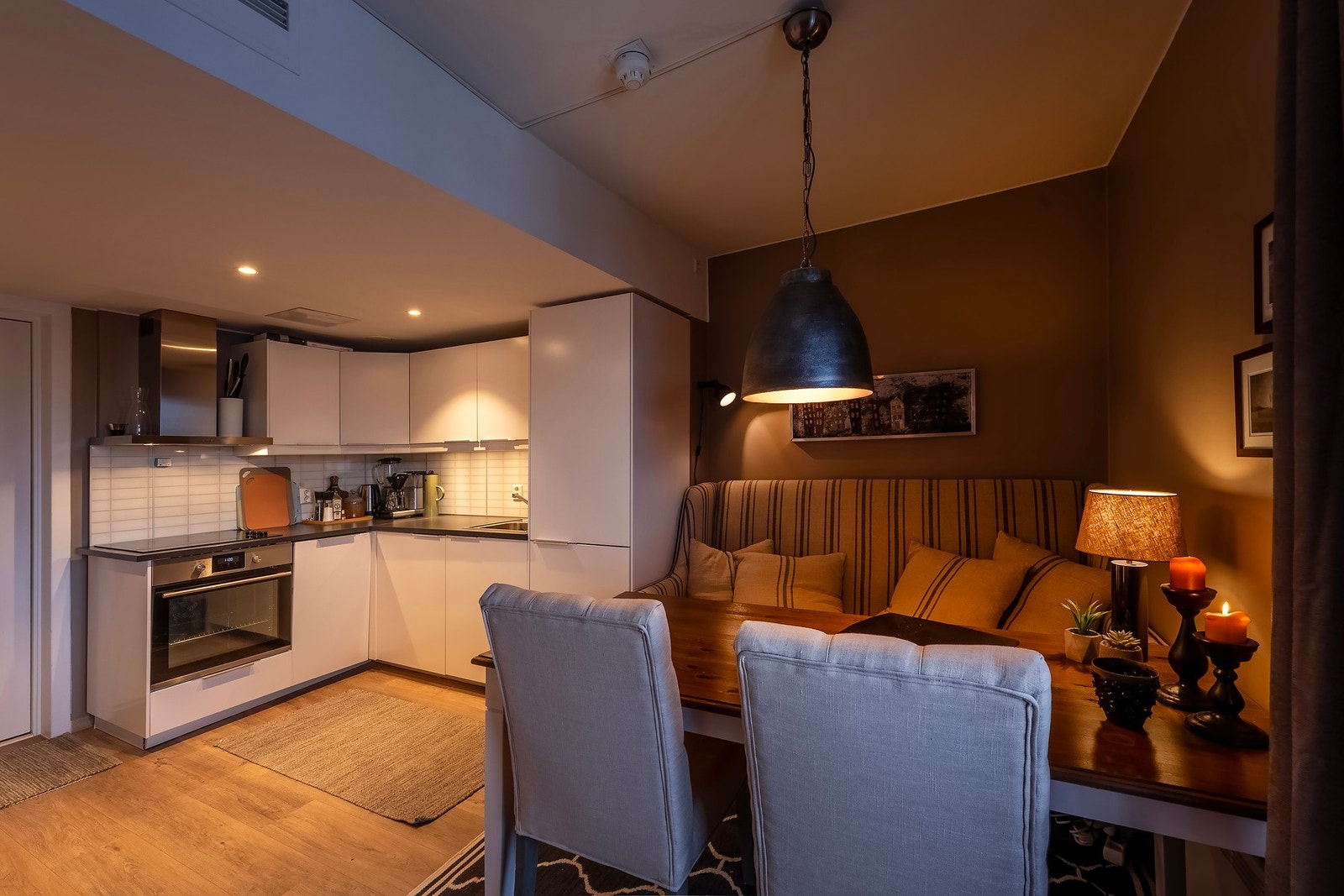 Det er masse rom for plassering av spisebord. Galleribilde