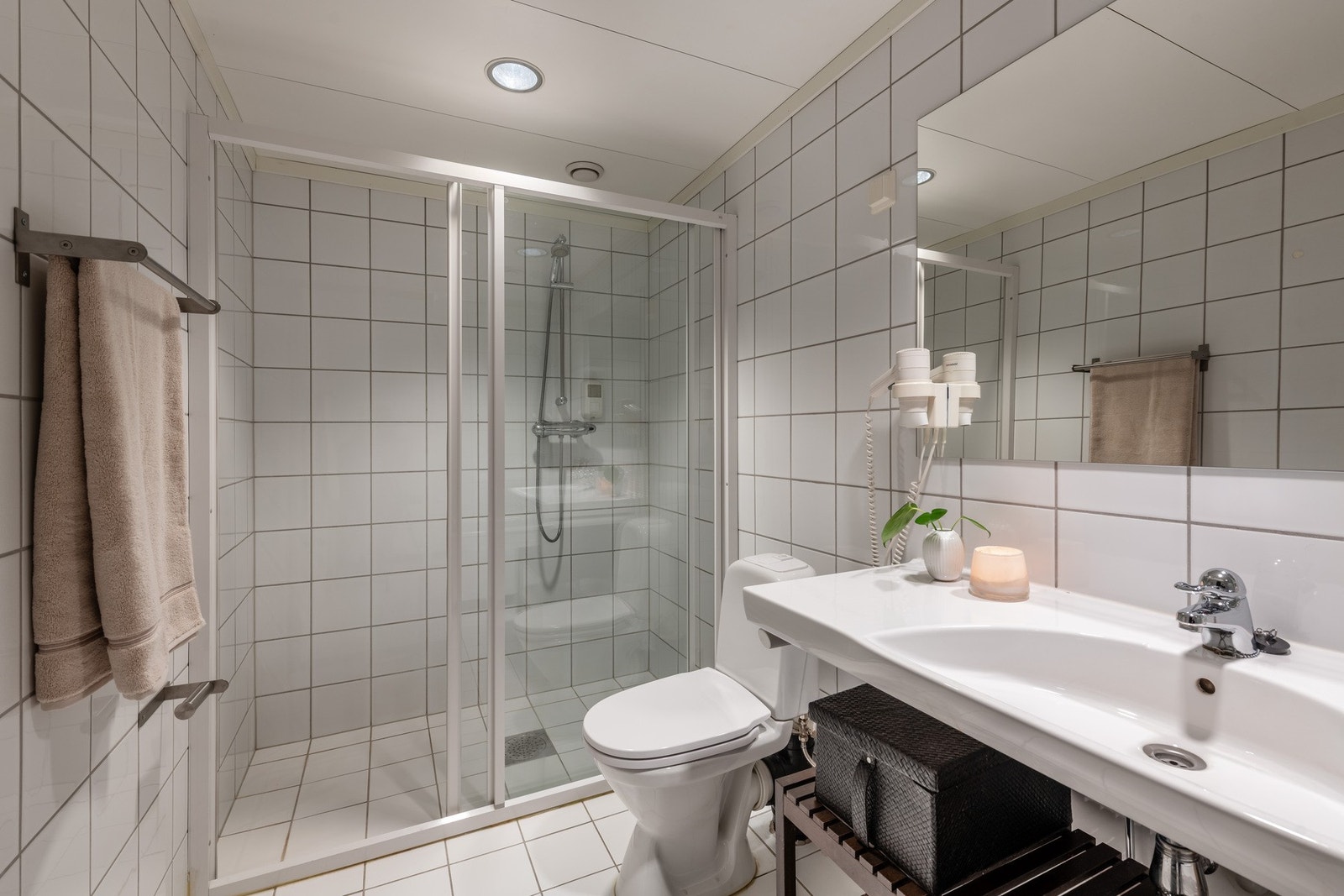 Flislagt bad med varmekabler i gulv Galleribilde