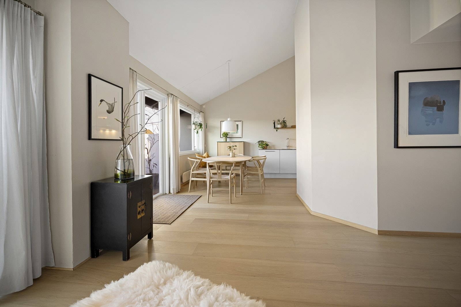 Boligen er pent oppusset gjennom de siste år. Her kan man flytte rett inn. Galleribilde