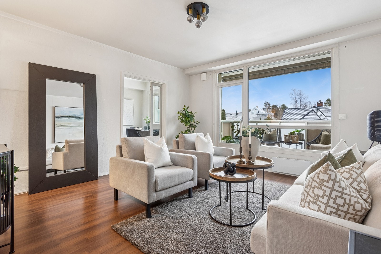 Velkommen til Håvalds vei 6B presentert av Tobias Audun Berteig v/OBOS Eiendomsmeglere. Foto Hanne Cecilie Sætre/EFKT. Galleribilde