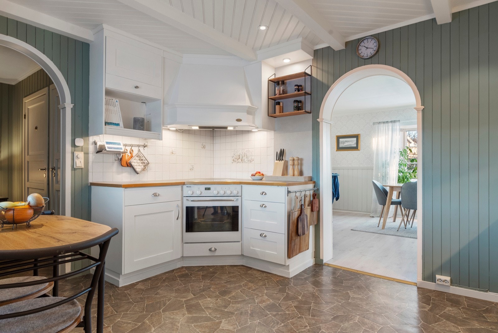 Kjøkken med TG 1 fra takstmann. Galleribilde