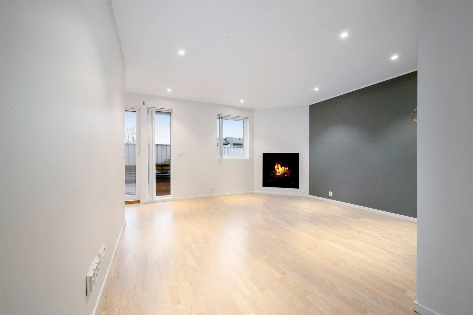 Romslig stue med gode møbleringsmuligheter. Galleribilde