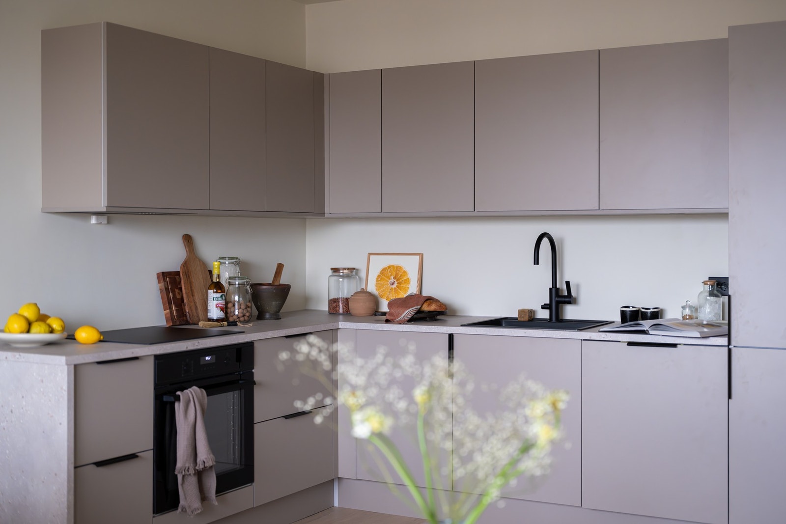 Innredningen var ny i 2026 og er fra HTH. Galleribilde