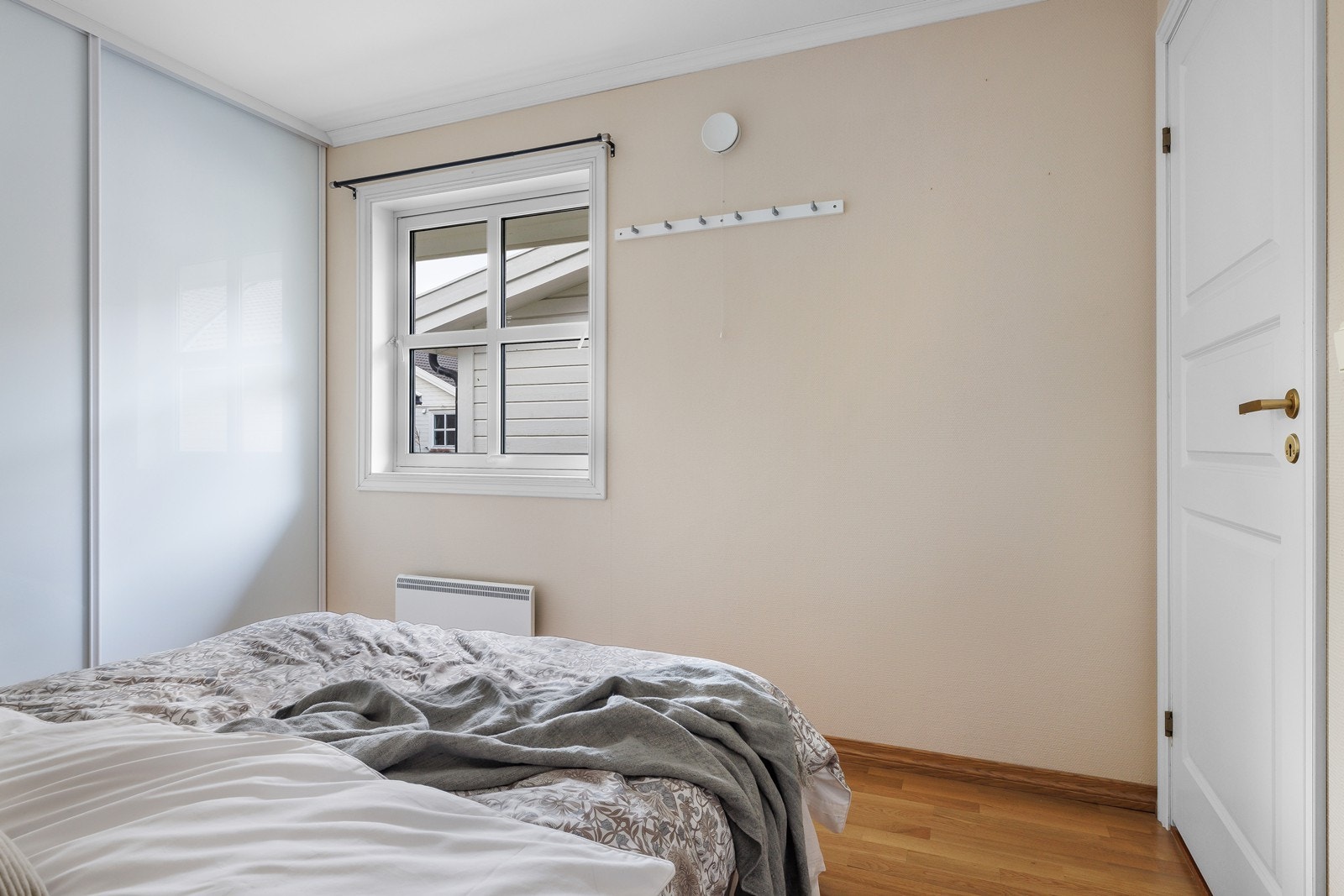 Soverommene har lune fargevalg som skaper en rolig og behagelig atmosfære. Galleribilde