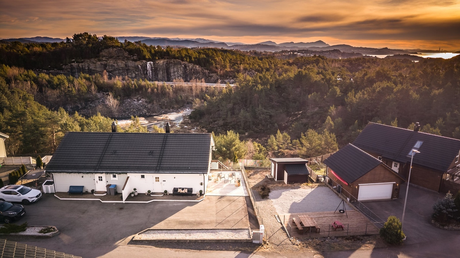 Velkommen på visning! Husk å melde deg på i forkant og ta gjerne kontakt for privatvisning Galleribilde