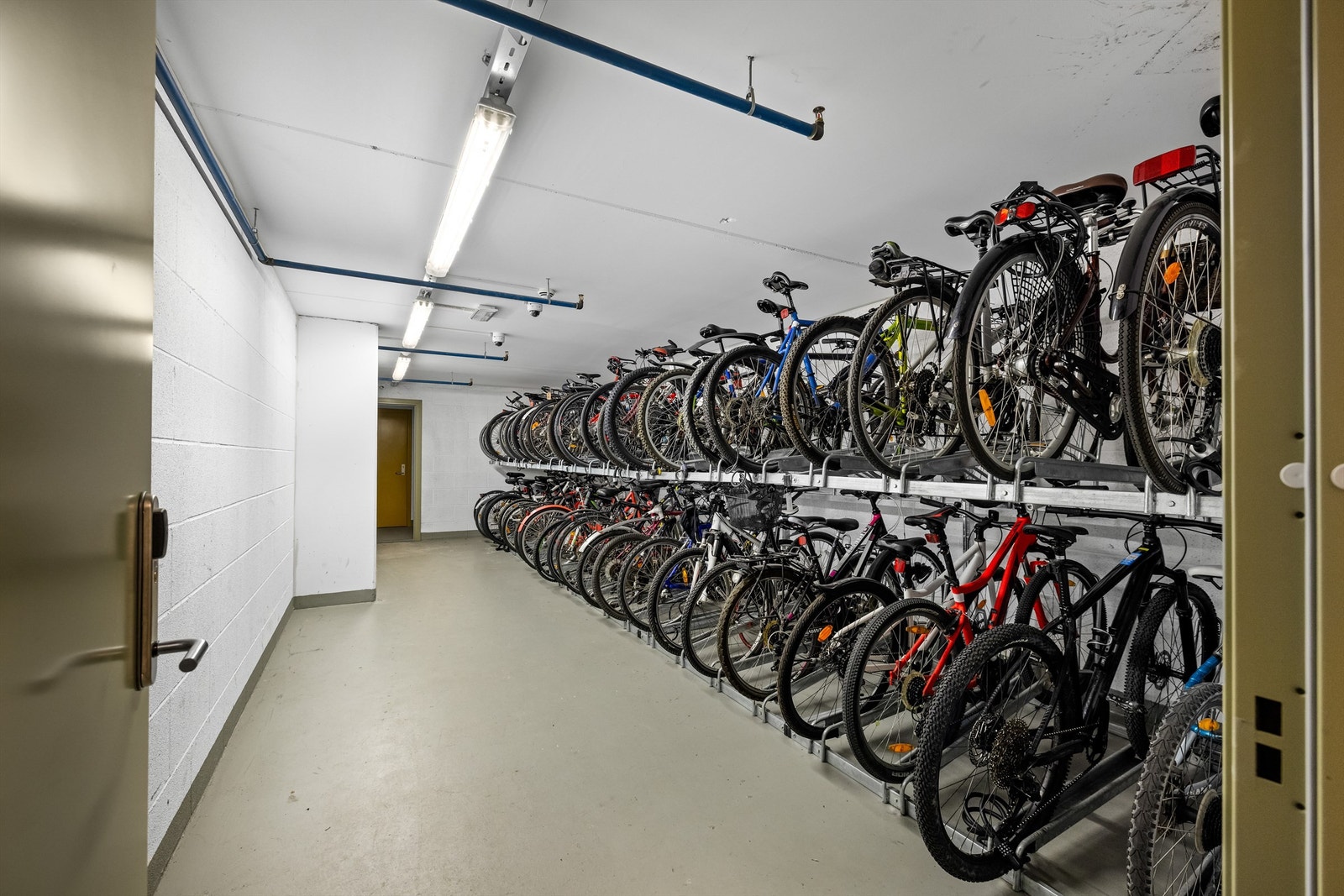 Beboerne har tilgang til åst sykkelbod for trygg oppbevaring. Galleribilde