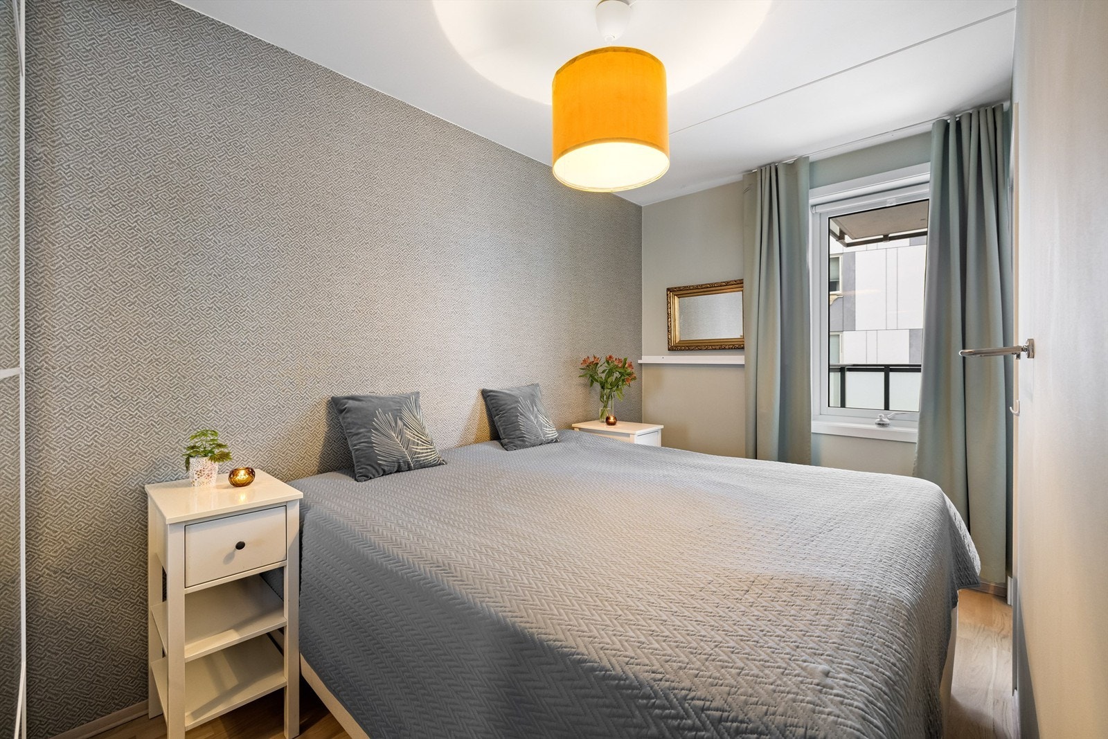 Hovedsoverommet har plass til dobbeltseng Galleribilde