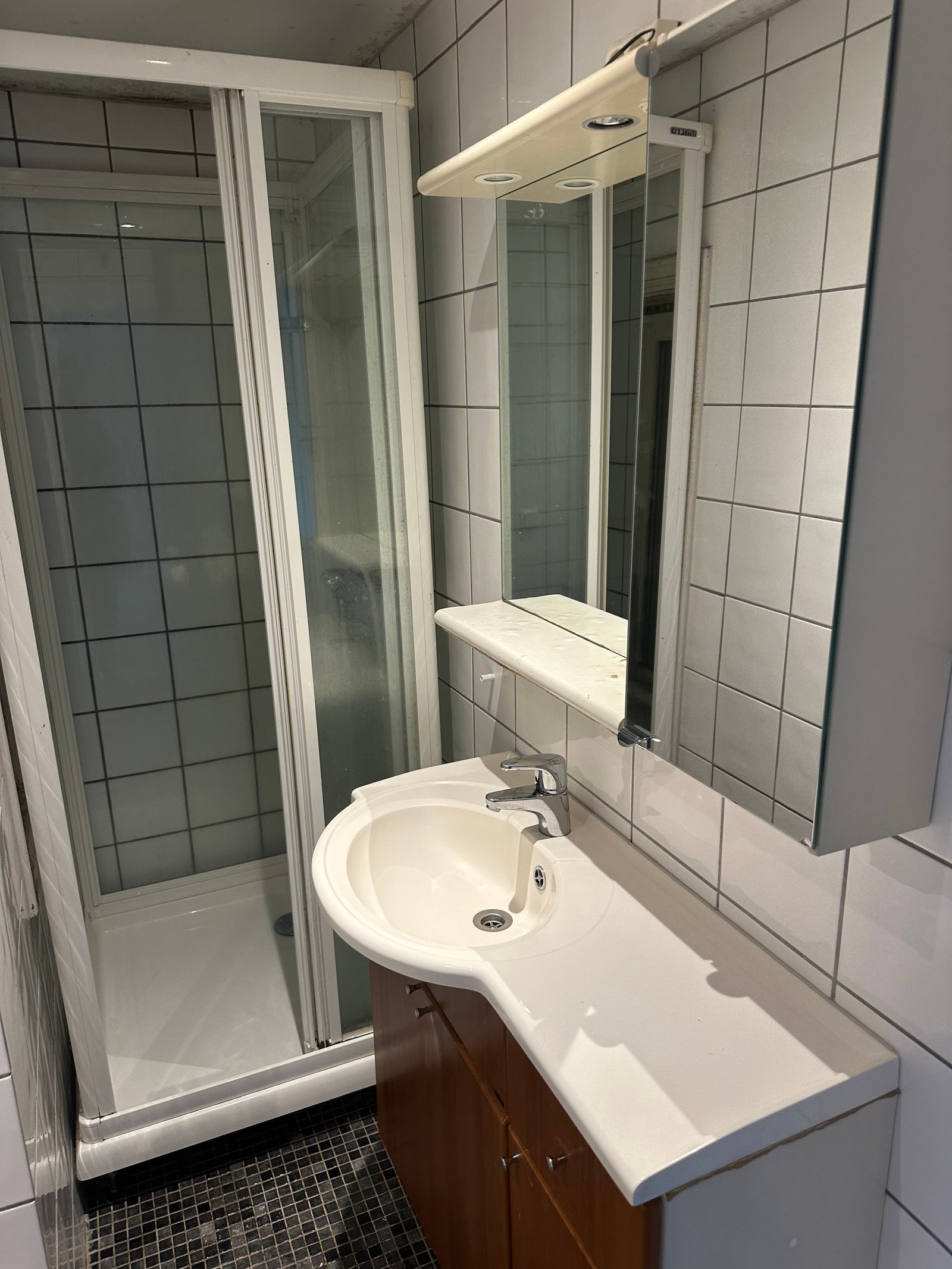 Innvendige bilder er referansebilder av annen leilighet i bygget og kan fravike fra aktuelle leiligheter. Galleribilde