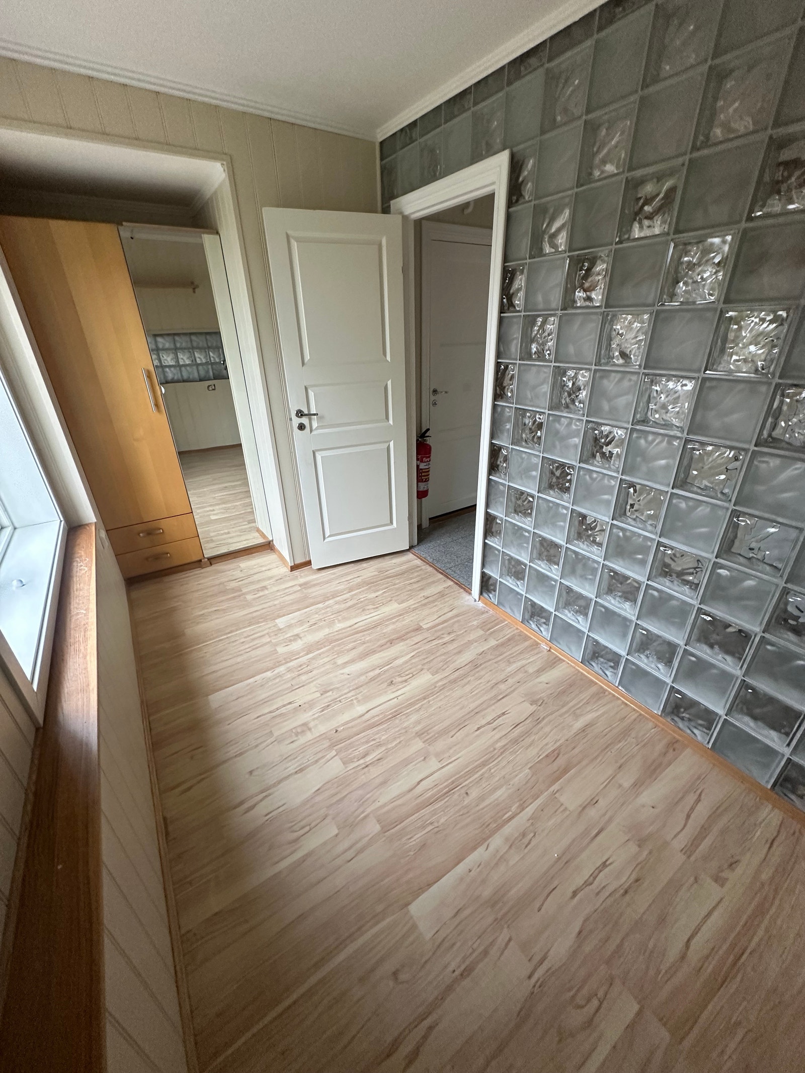 Innvendige bilder er referansebilder av annen leilighet i bygget og kan fravike fra aktuelle leiligheter. Galleribilde