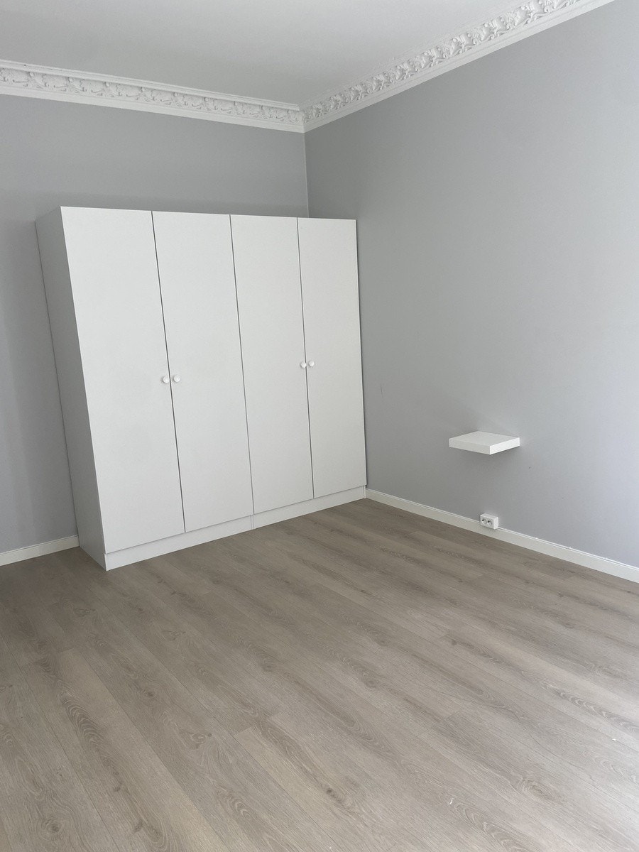 Garderobeskap soverom Galleribilde