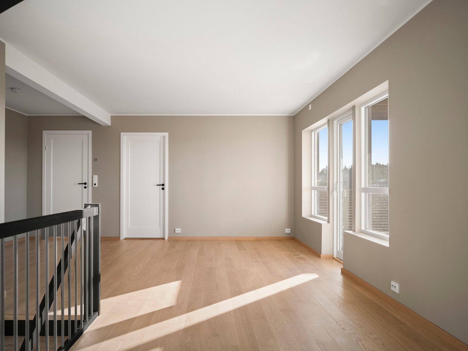 Denne stuen kan også innredes i flere soner. Galleribilde