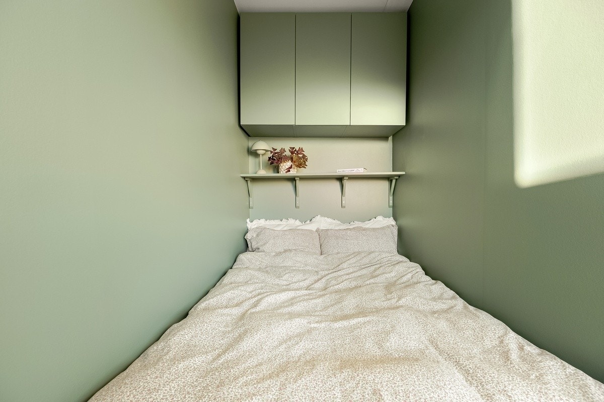 Sovealkove. Rammemadrass medfølger. 200x120cm. Galleribilde