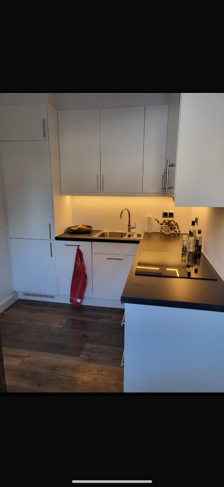 Hybel selgers bilde Galleribilde