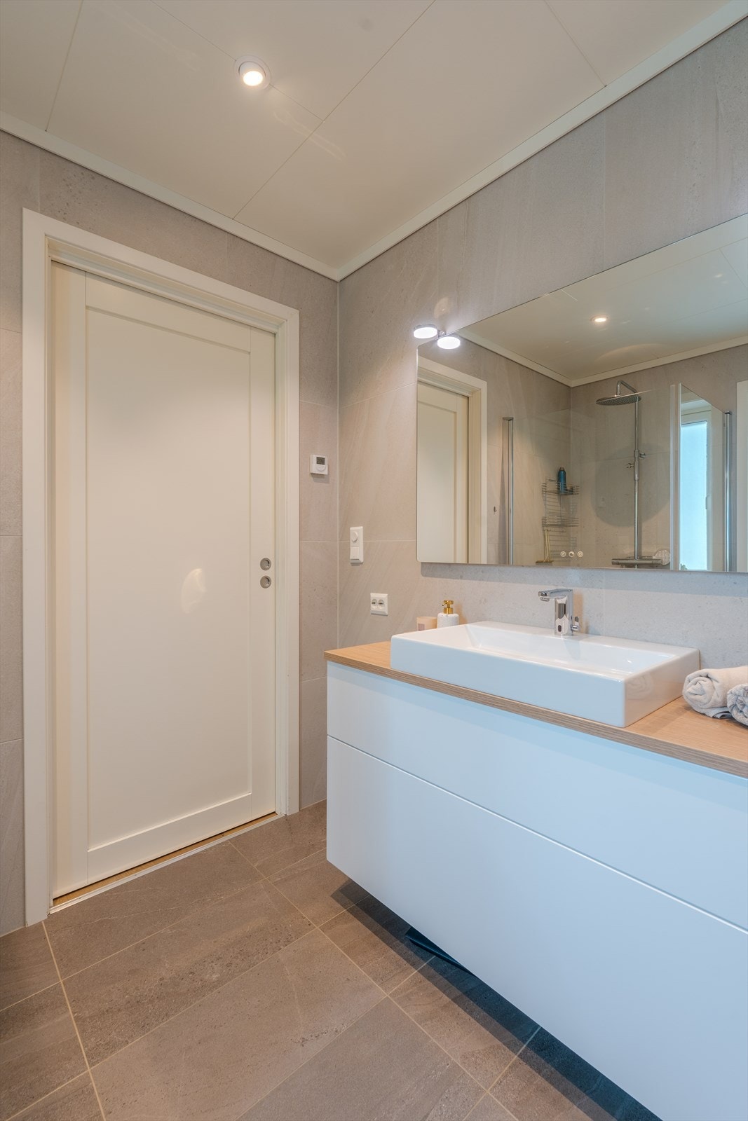 Eget bad tilknyttet hovedsoverom Galleribilde