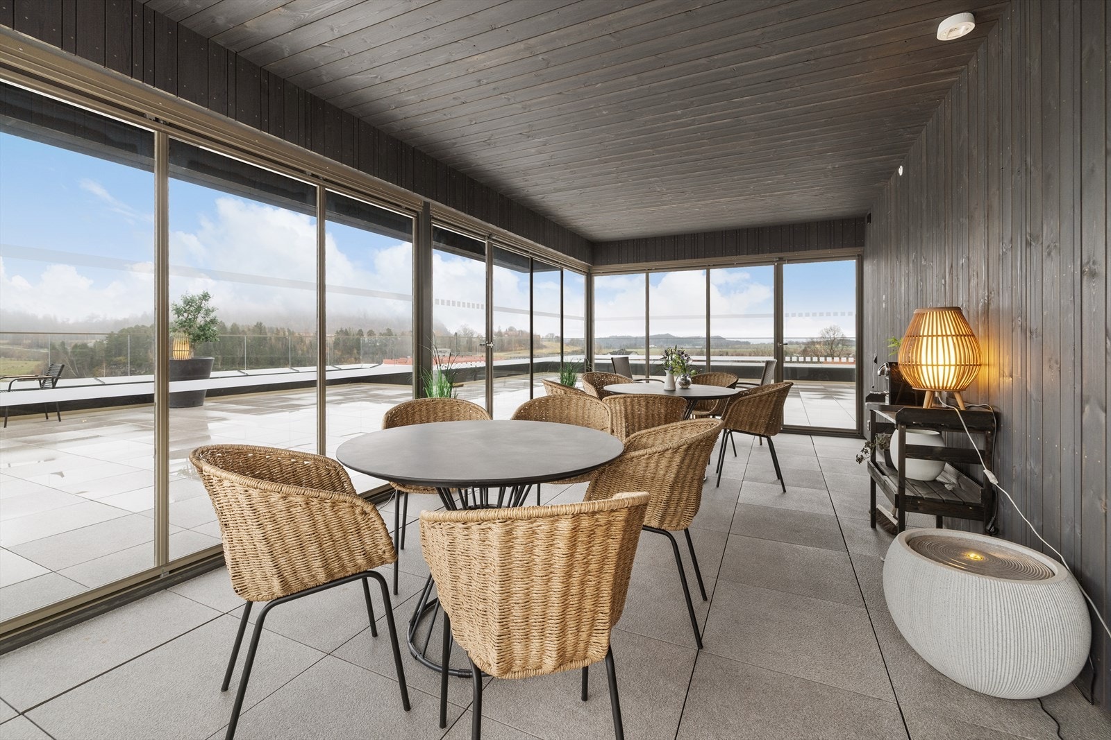 Beboerne har tilgang til fellesrom som kan leies for private sammenkomster. Galleribilde