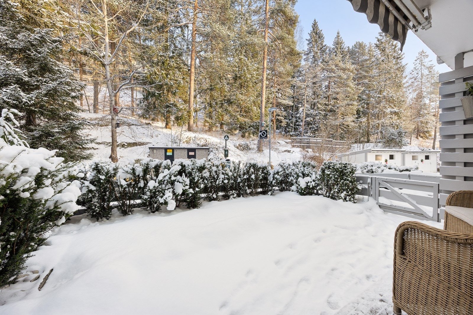Hagedel med praktisk port til fellesområdet. Galleribilde