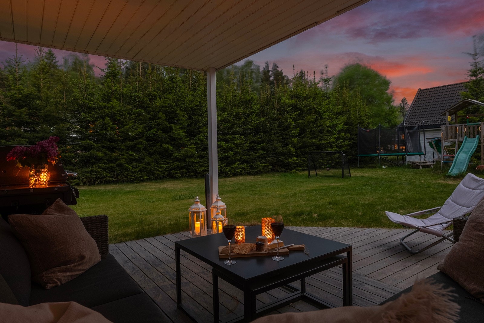 Eiendommen ligger i et svært attraktivt, rolig og barnevennlig boligområde i Thurmannskogen. Galleribilde