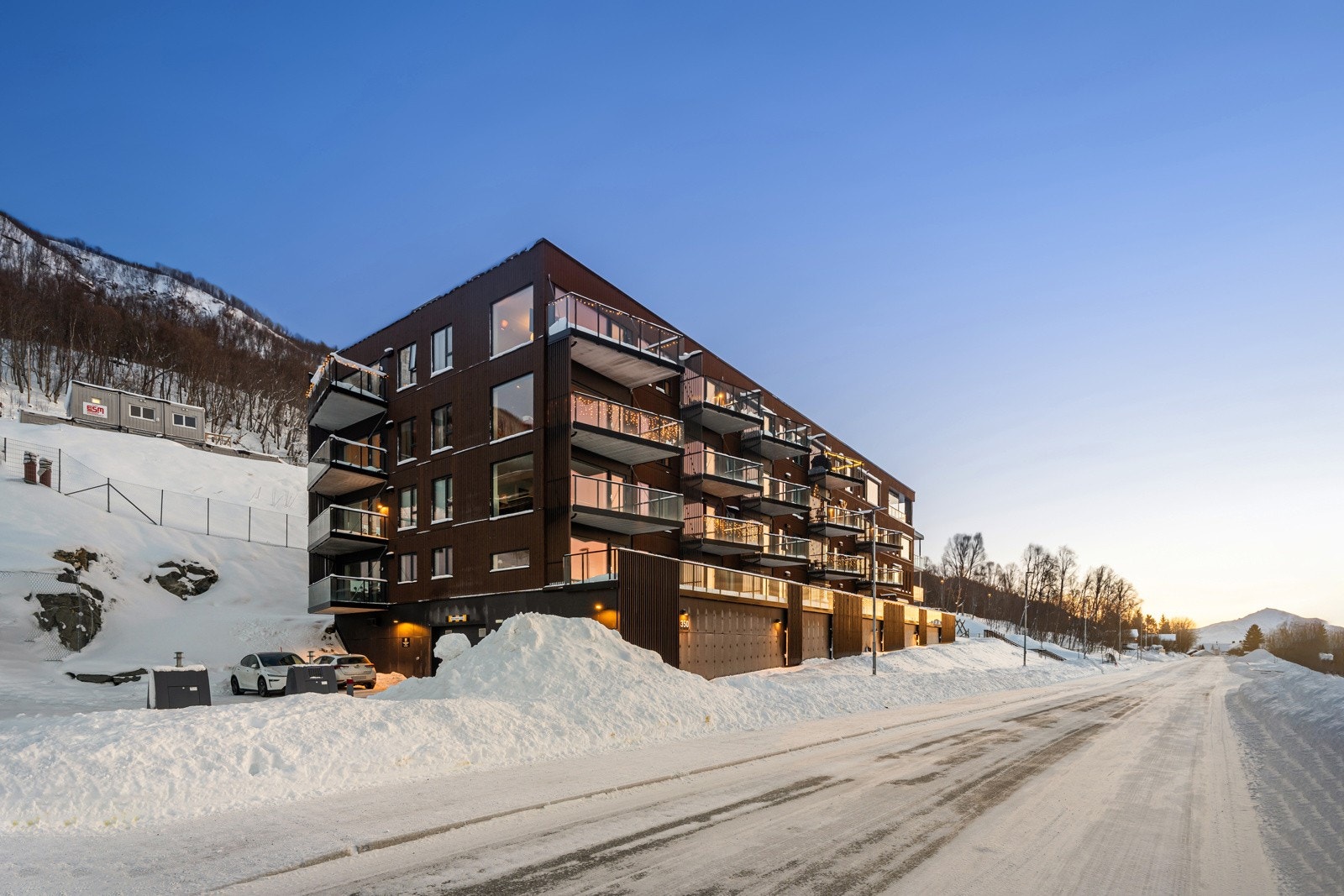 En strøken 3-roms selveier fra 2024 med attraktiv beliggenhet på Fløylia!