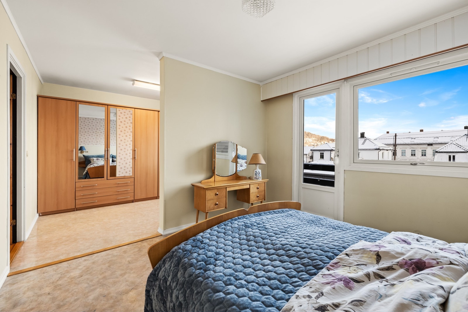 Hovedsoverommer har en delåpen løsning mot tilliggende soverom Galleribilde