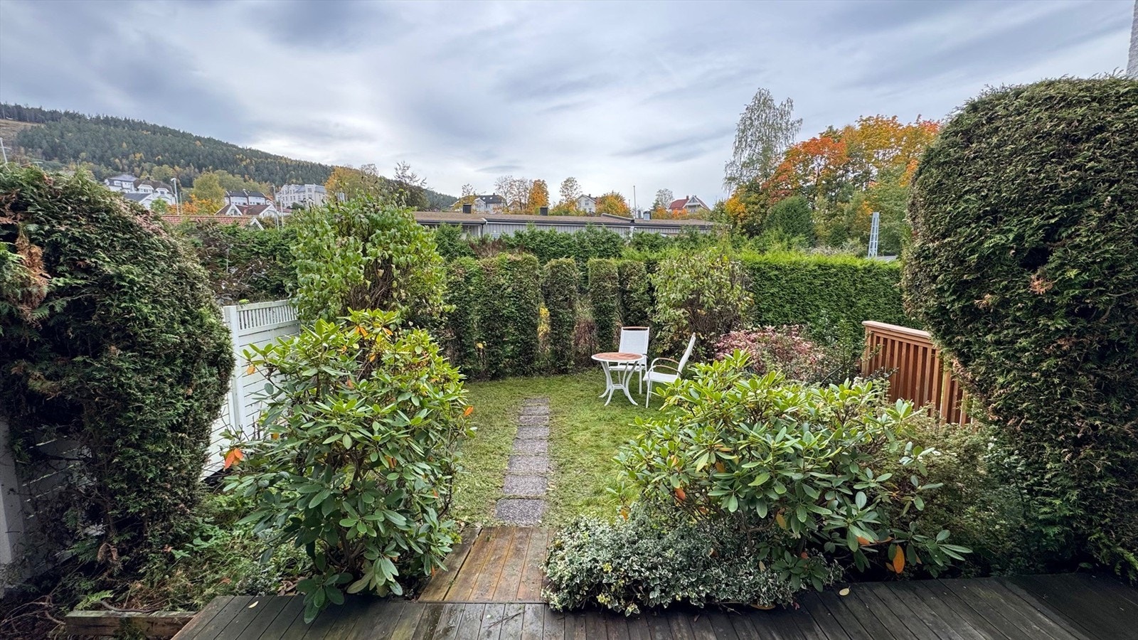 Hage - Selgers bilde Galleribilde