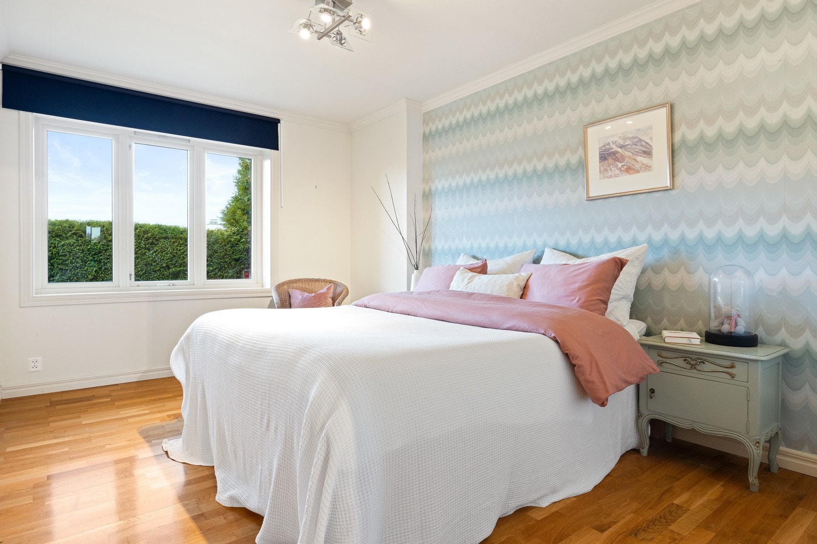 Leilighet i underetasjen med stue/kjøkken, soverom, bad, vaskerom og bod Galleribilde