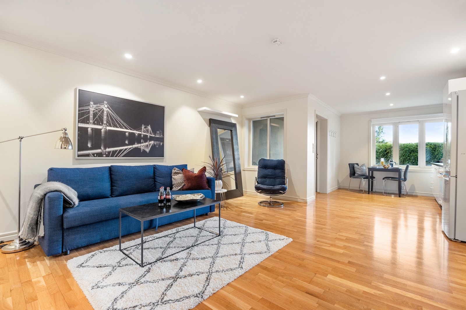 Leilighet i underetasjen med stue/kjøkken, soverom, bad, vaskerom og bod Galleribilde