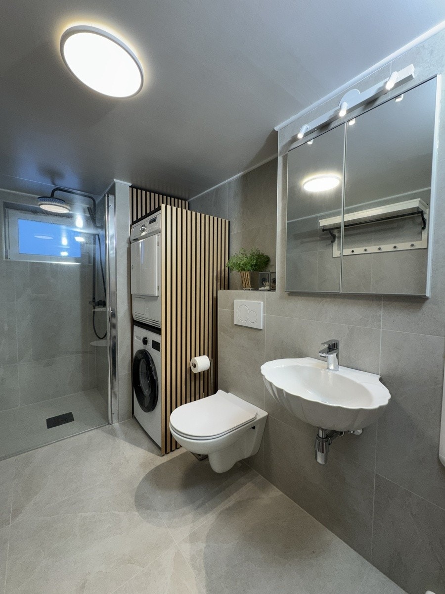 Nytt og fint bad på 6,5 m2 Galleribilde