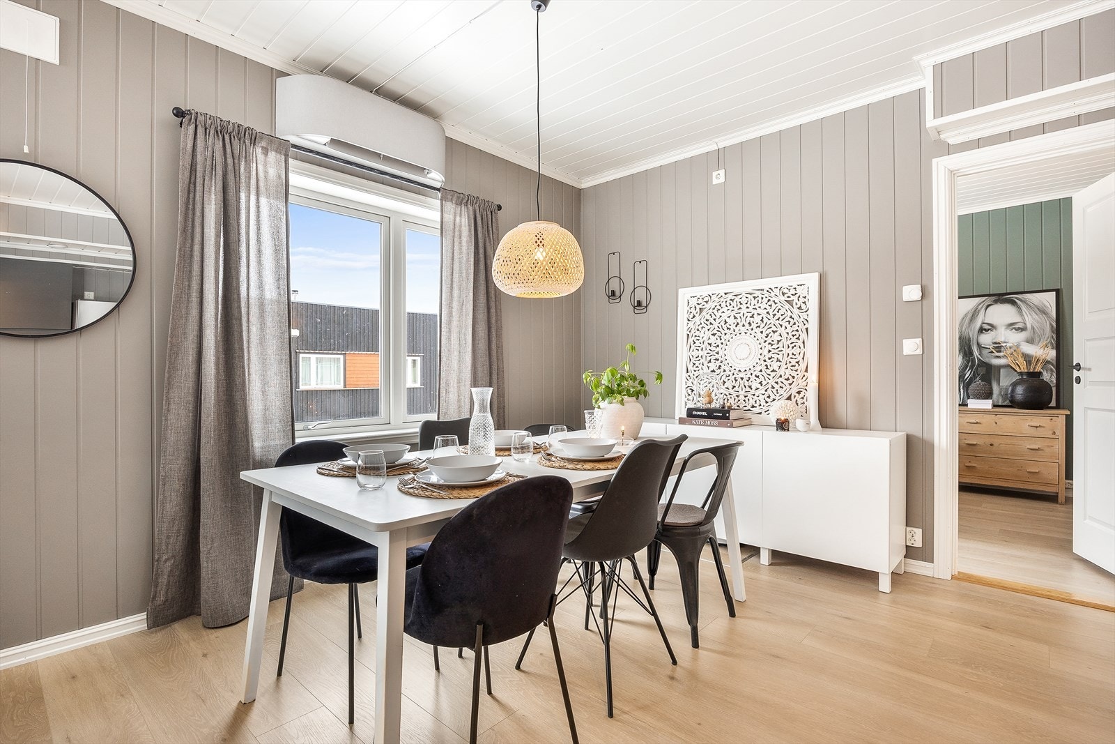 En varmepumpe sørger for jevn, behagelig varme året rundt. Galleribilde