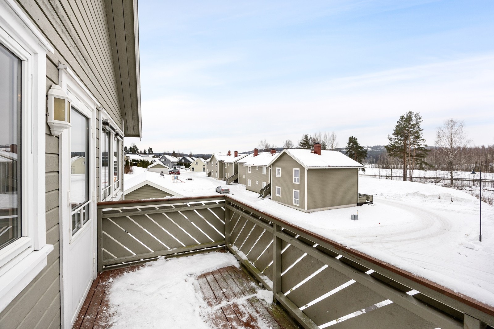 En pen og romslig 3-roms med gjennomgående planløsning - og balkong med gode solforhold. Galleribilde