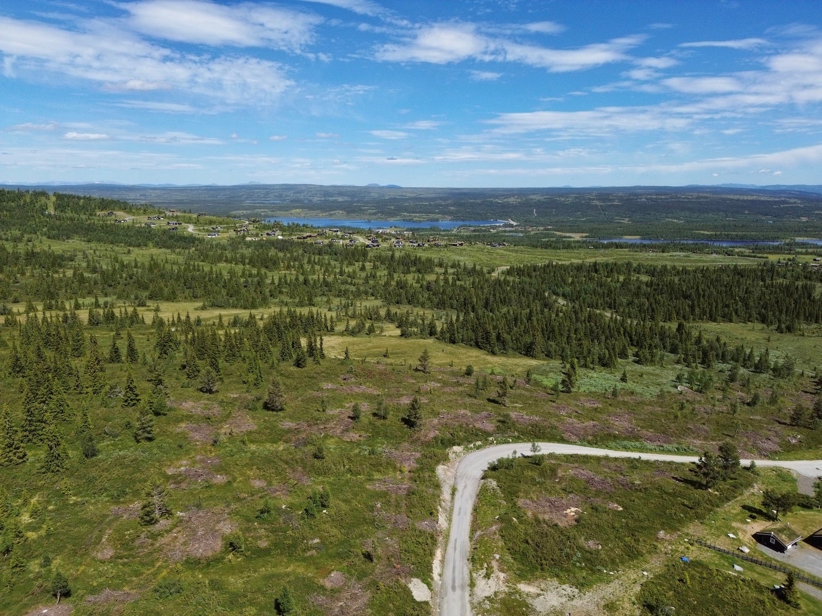 Flott beliggenhet med panoramautsikt over naturskjønt område. Galleribilde