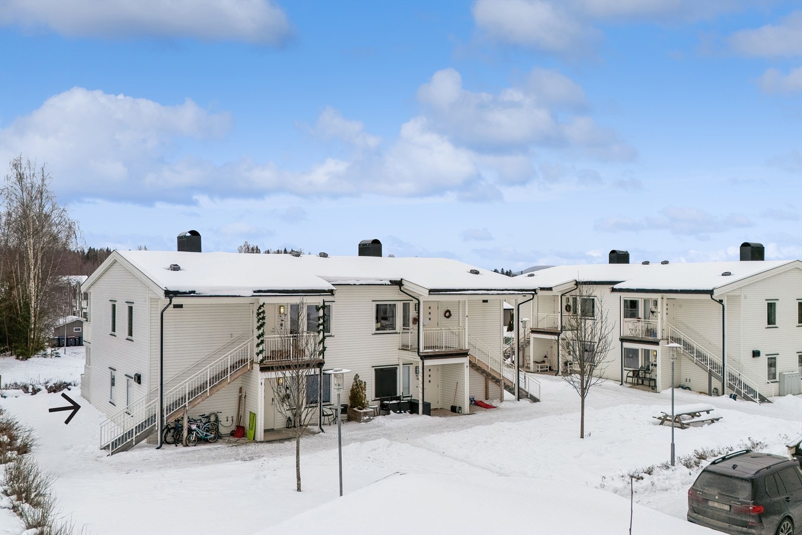 Leiligheten ligger i en moderne bygning fra 2016 i et etablert sameie. Galleribilde