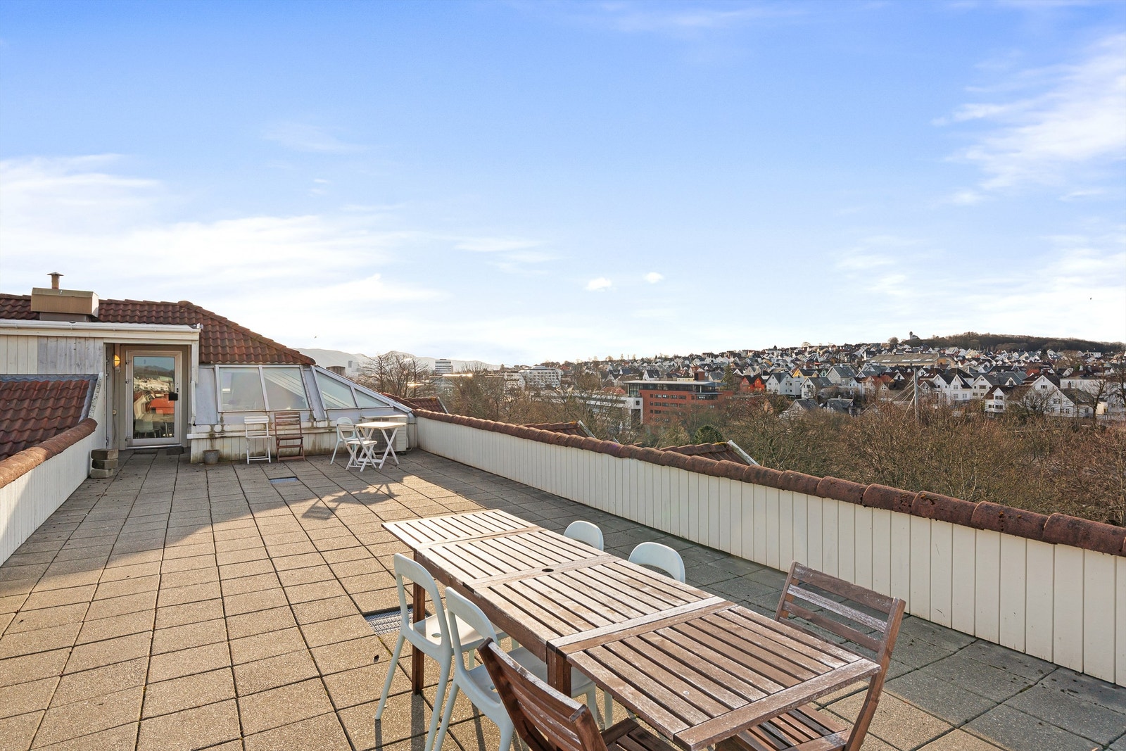 Felles takterrasse med fantastisk utsikt. Galleribilde