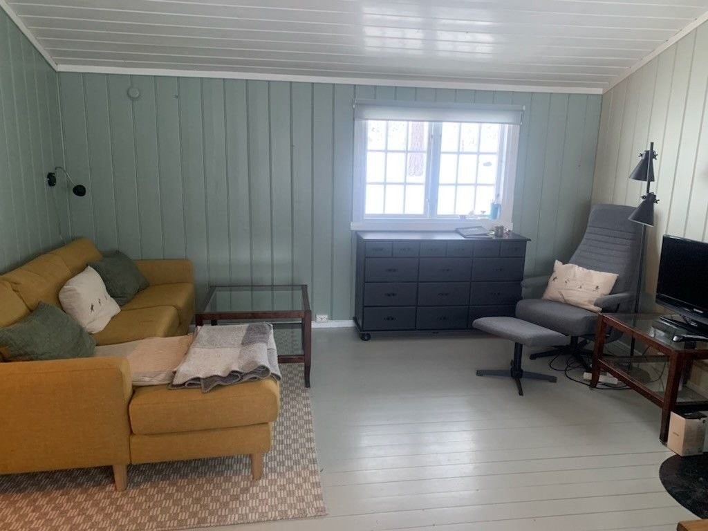 Stue med godstol Galleribilde