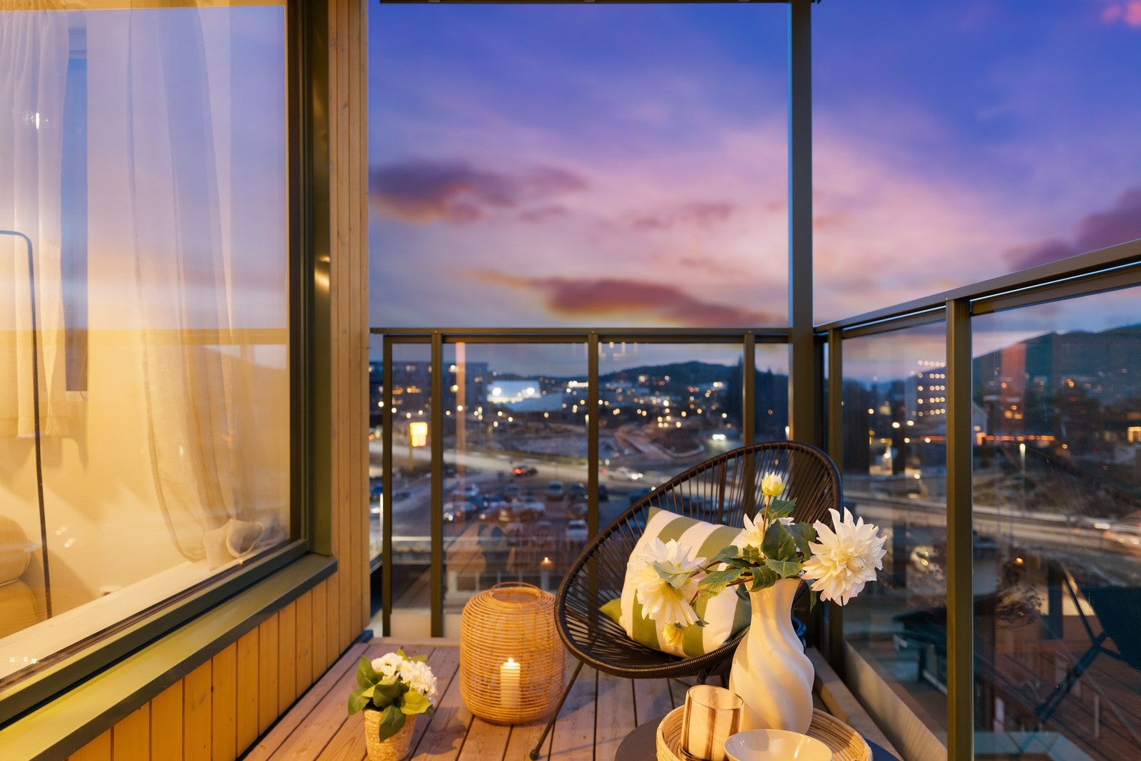 Her er det plass til ønsket utemøblement, grill og beplantning. Galleribilde